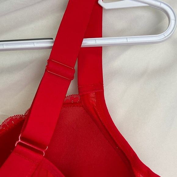 Vibrant Red Lace Underwire Bra - Picture 4 of 6